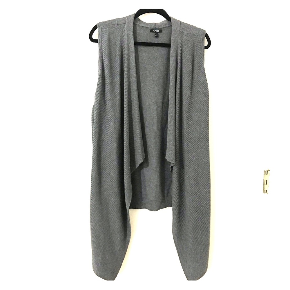 Flowy Grey Vest